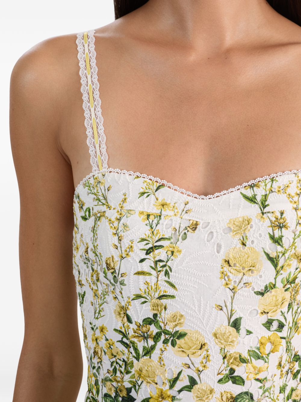 Alice + Olivia Dresses WHITE