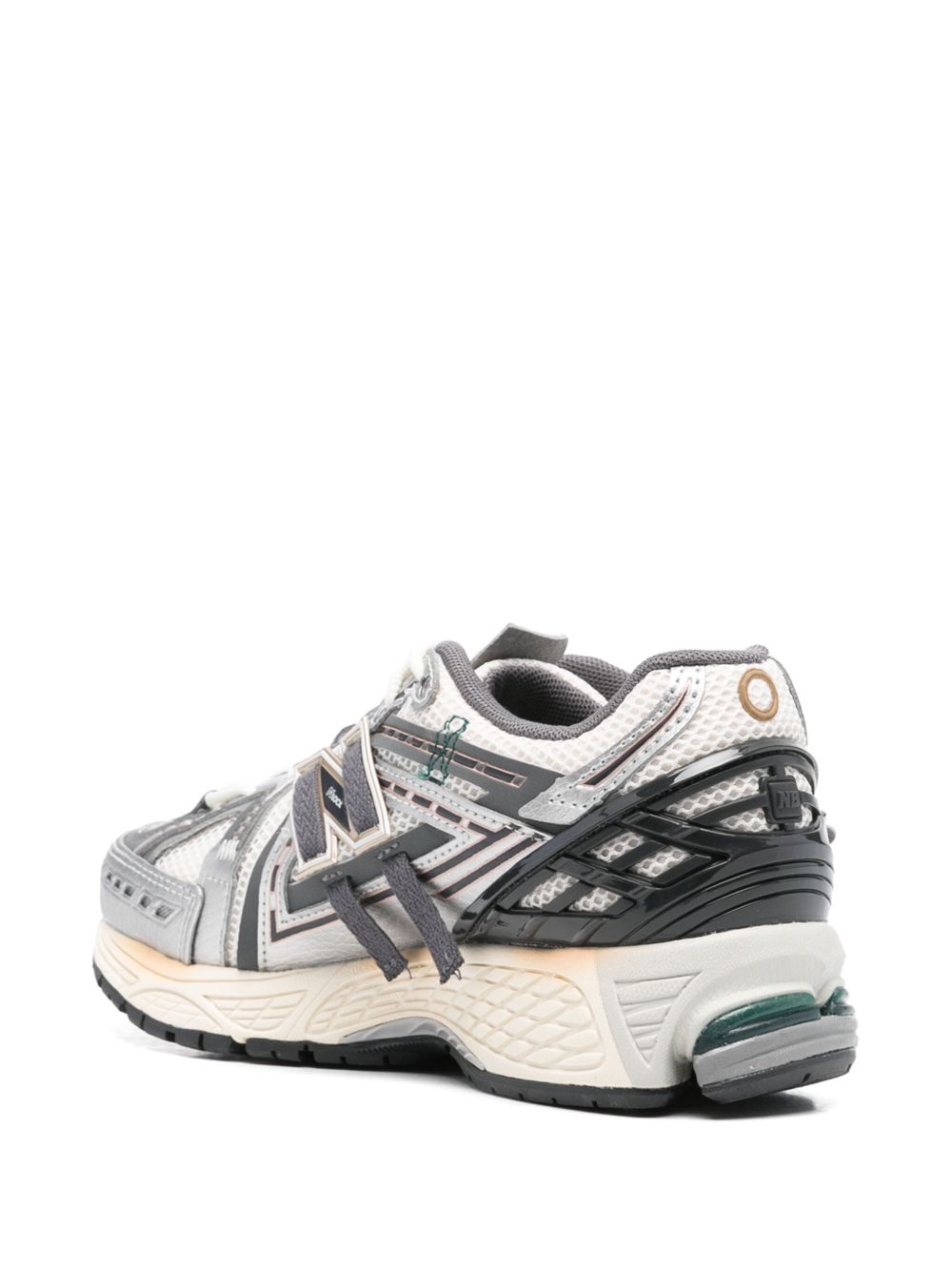 NEW BALANCE Sneakers SILVER