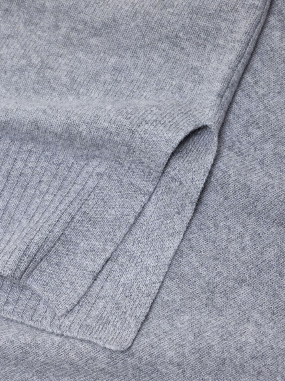 Closed Sweaters GREY