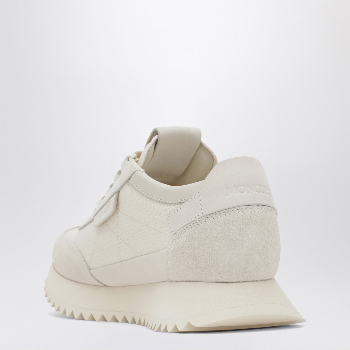 Moncler Pacey2 sneaker in beige canvas and leather