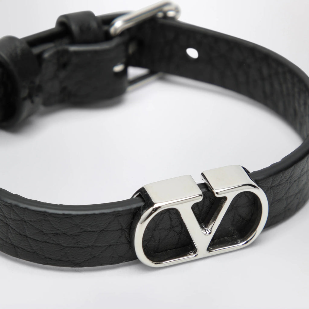 Valentino Garavani VLogo Signature bracelet in grained calfskin leather, black