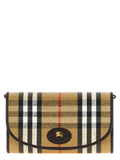 Burberry Highlands Wallet On Chain