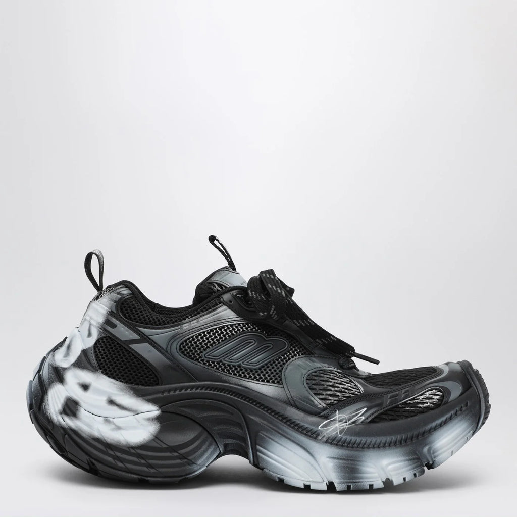 Balenciaga White/black 6XL sneakers with spray details