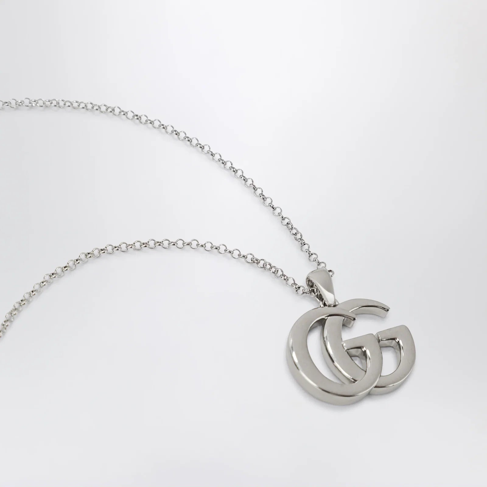 GUCCI GG Marmont necklace with silver-tone Double G pendant