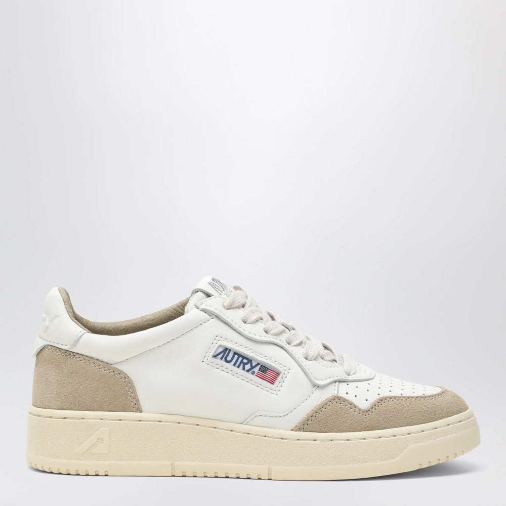 AUTRY Medalist Low Sneakers in white leather and beige suede