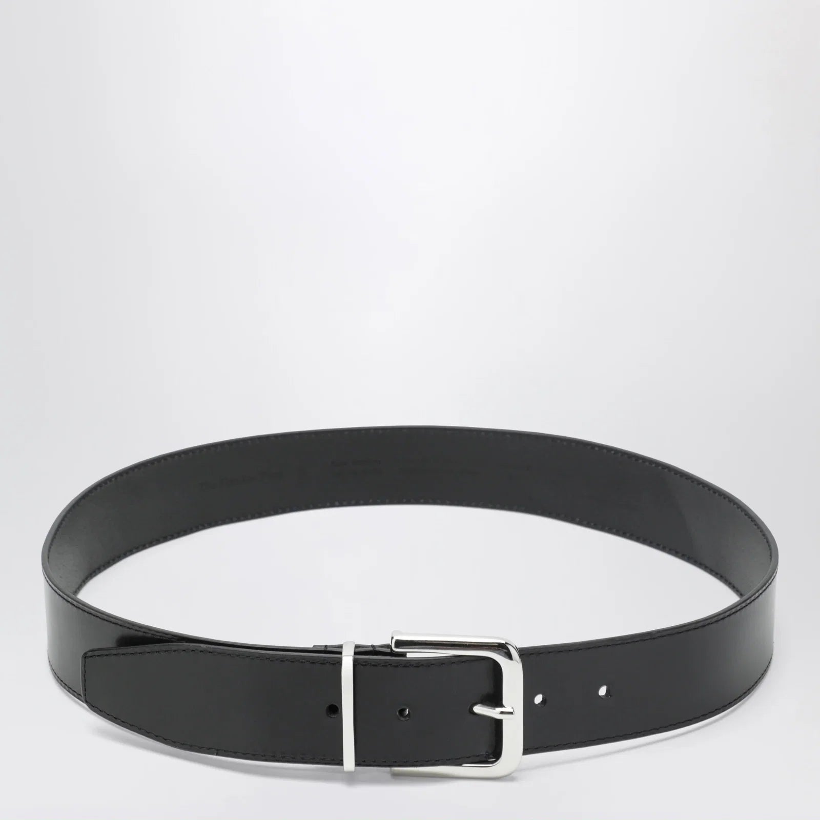The Frankie Shop Sarno belt in smooth black leather with silver buckle