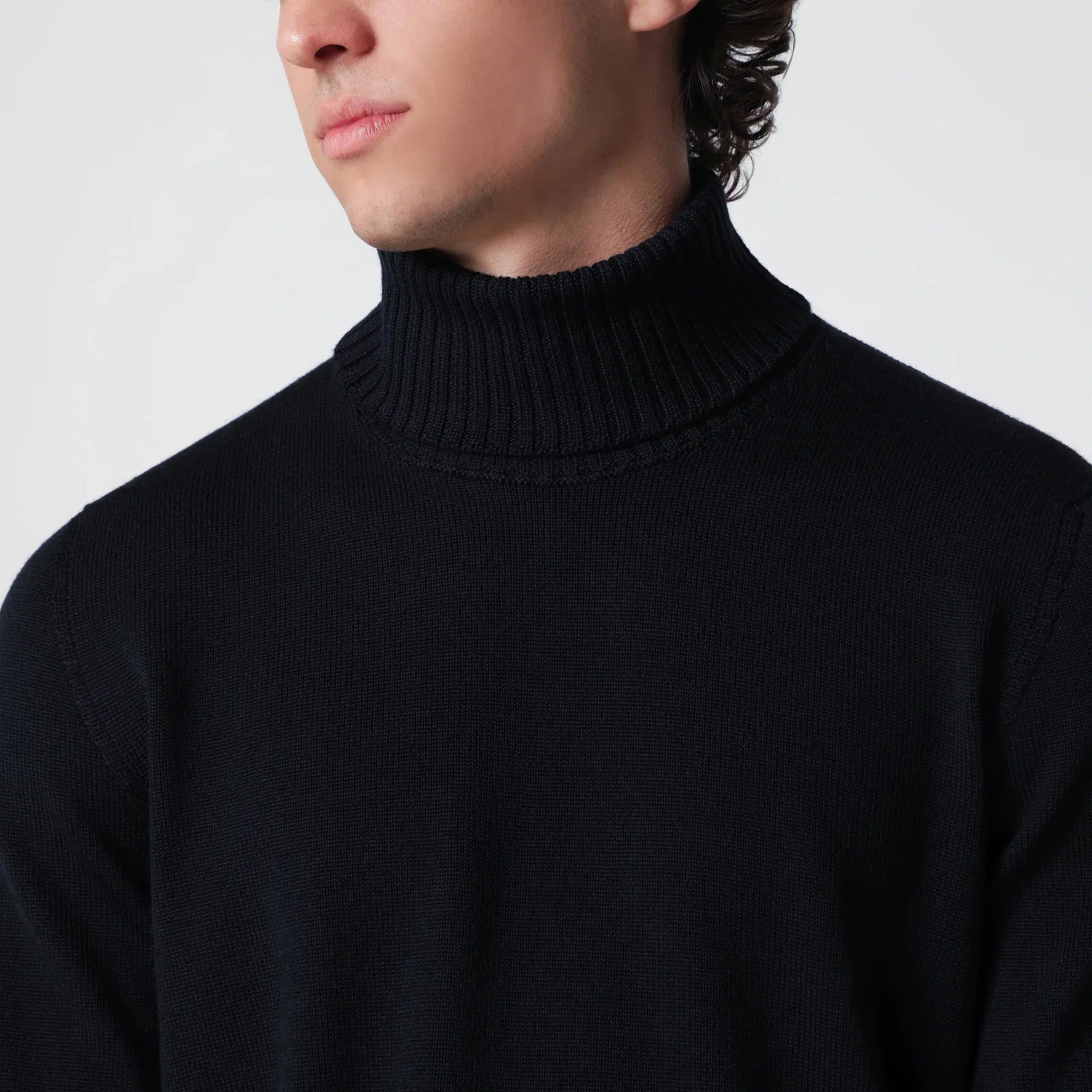 Drumohr Navy blue wool turtleneck sweater
