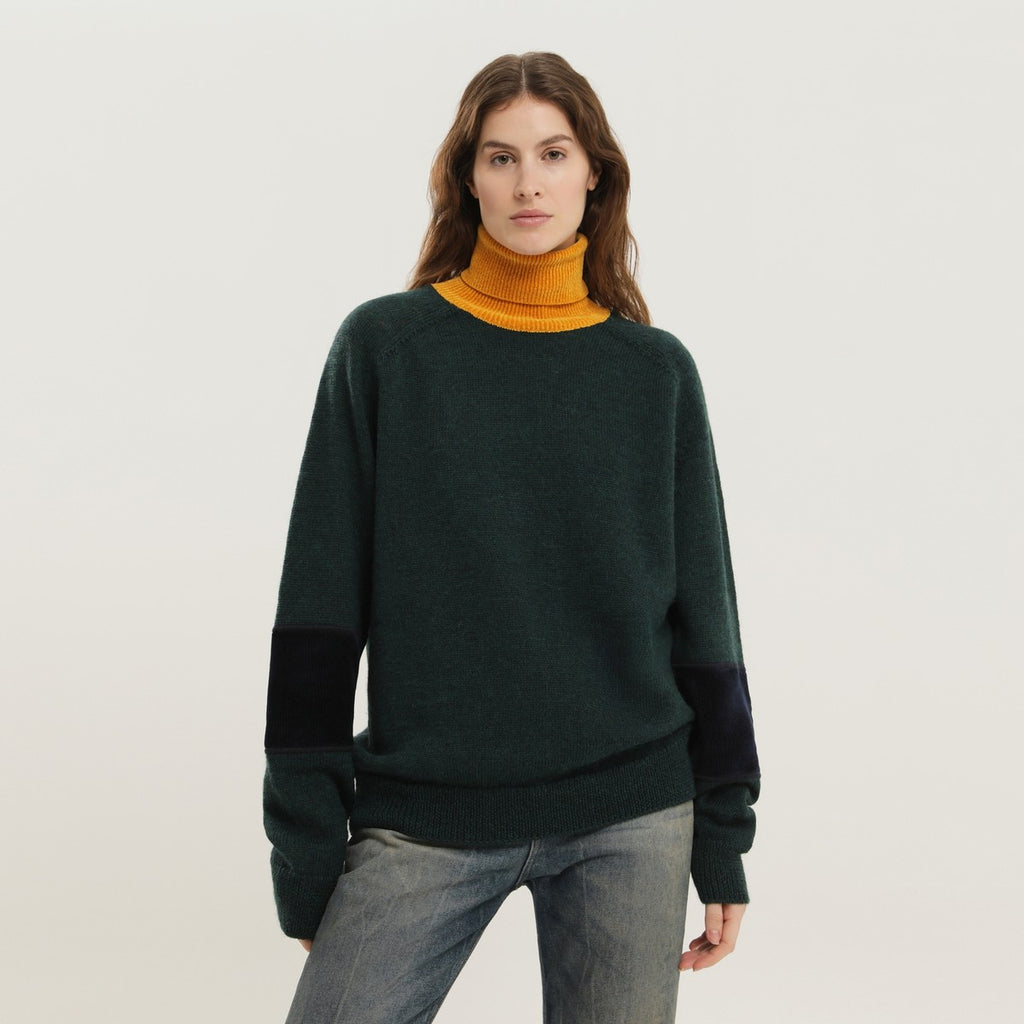 1989 STUDIO Green and yellow turtleneck sweater