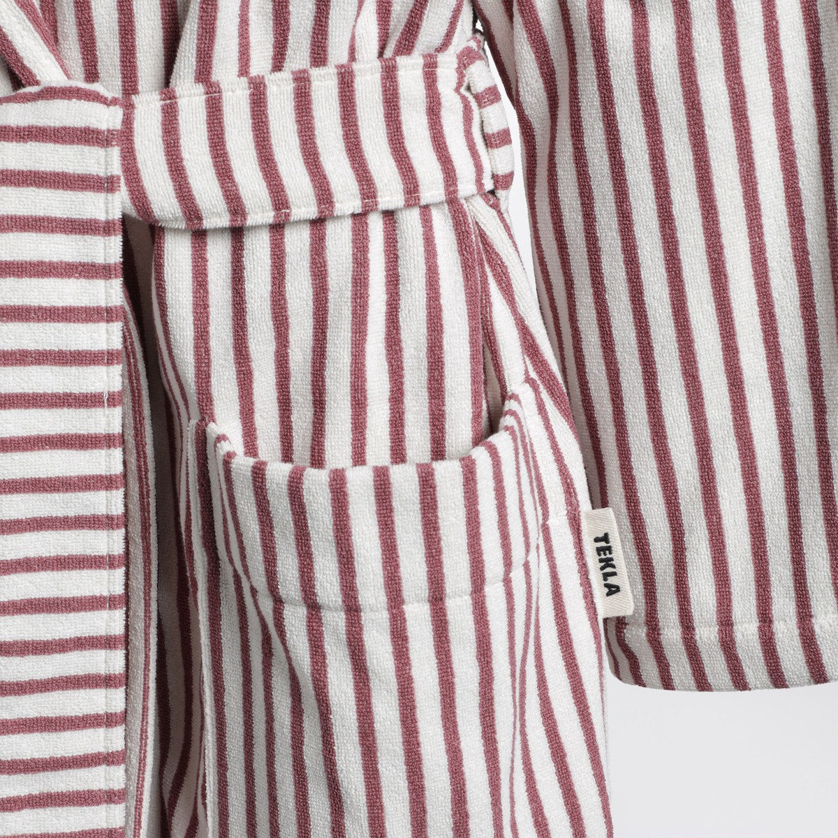 Tekla Bathrobe white/dark pink striped