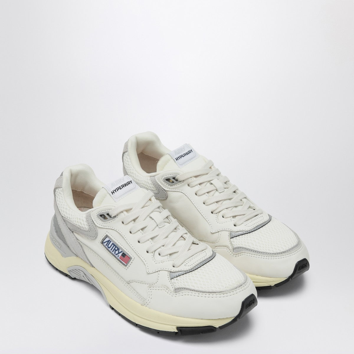 AUTRY Sneakers Hyperway in mesh and white and grey suede