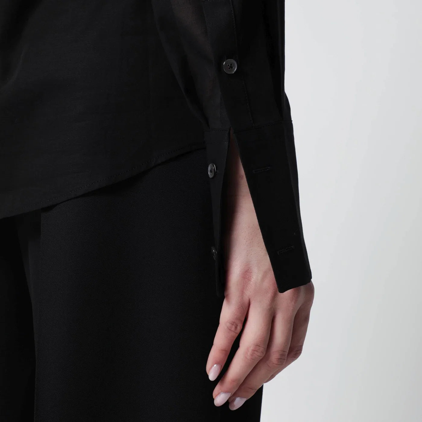 6397 Black micro-pleated shirt