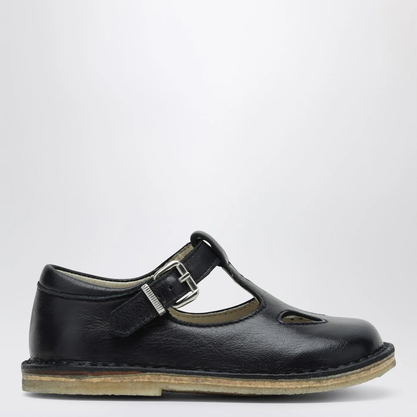 Il Gufo Sandal with blue eyelets in leather