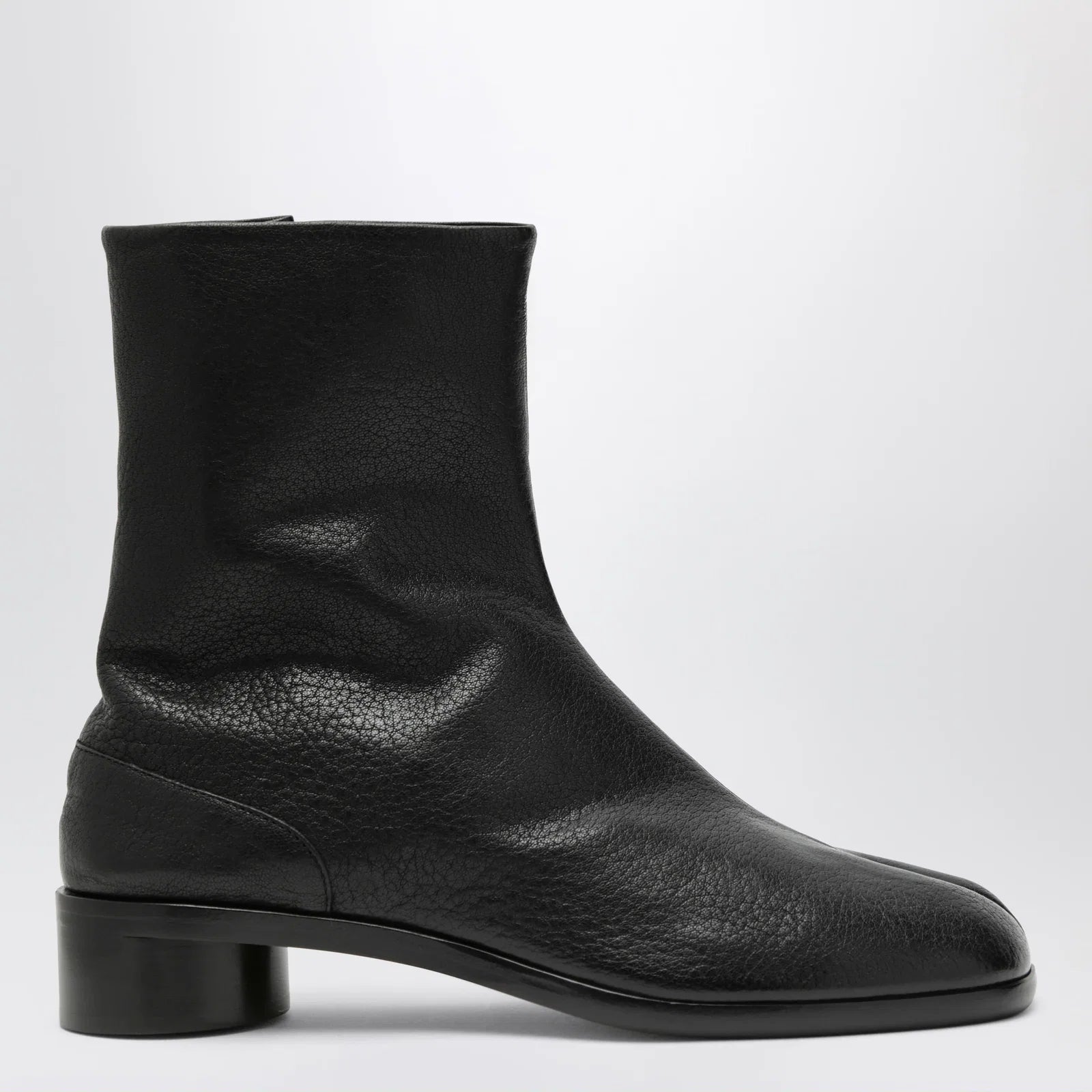 Maison Margiela Tabi leather ankle boots in black